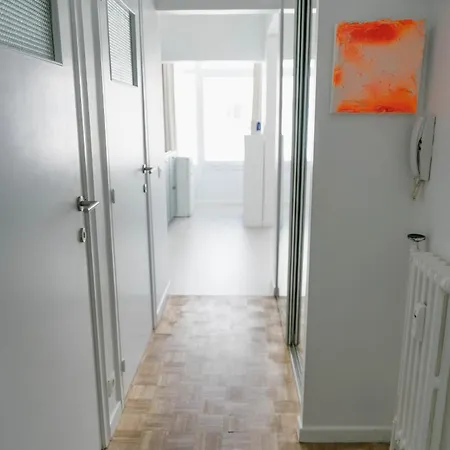 Centrally Located Close To The * אוסטנדה