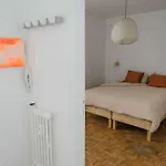 Centrally Located Close To The Appartement