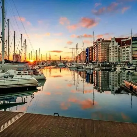 Centrally Located Close To The Daire Oostende